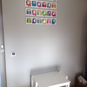 Deco-chambre-bebe-hiboux- oiseaux-multicolore